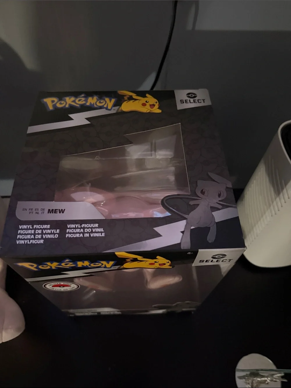 Mew Deluxe Vinyl Figure - Pink